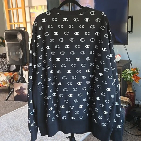 Champion Logo C Pullover Sweater    ✨️ ⭐️ 🖤   Size 3XL  ⭐️ ✨️ - Picture 4 of 8